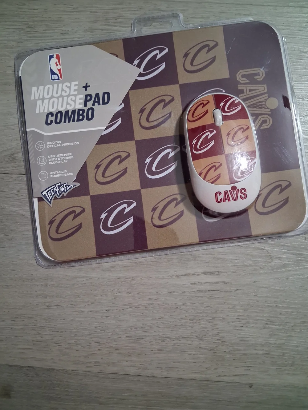 NBA Cleveland Cavaliers Red and Blue Wireless Mouse with Matching Mousepad